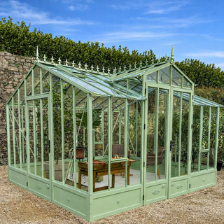 Classique con frontone