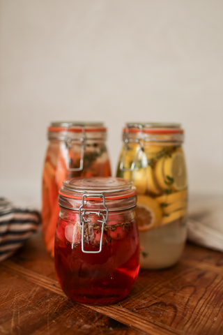Pinza per conserve e fermentazione